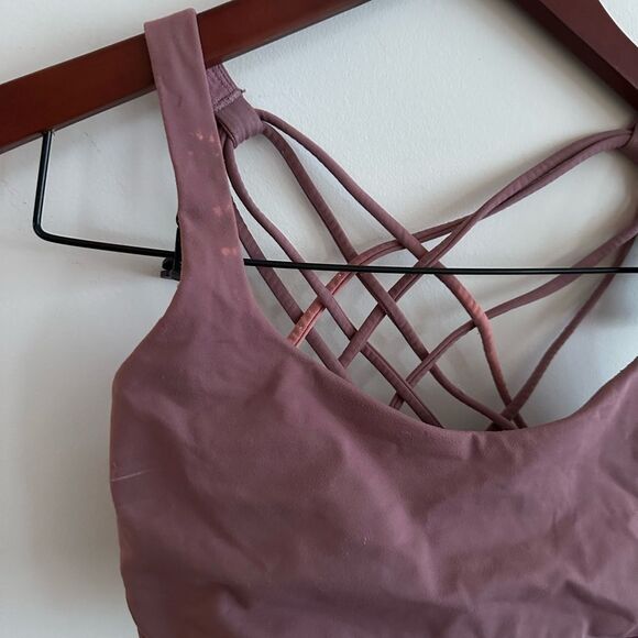 Lululemon sports bra - Picture 3 of 9